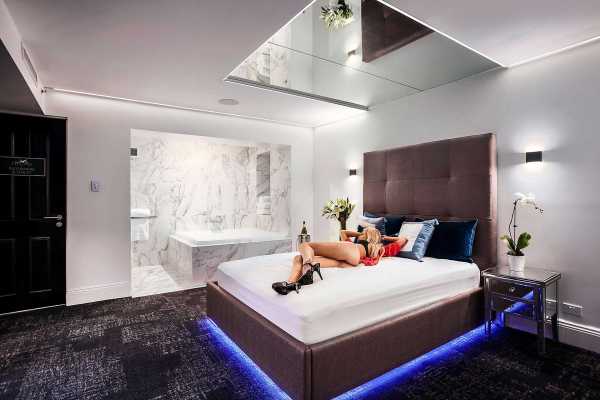 Madison in The Honeymoon Suite