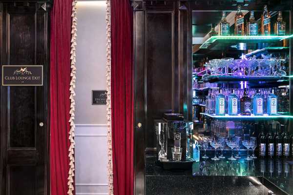 VIP Club Lounge & Bar